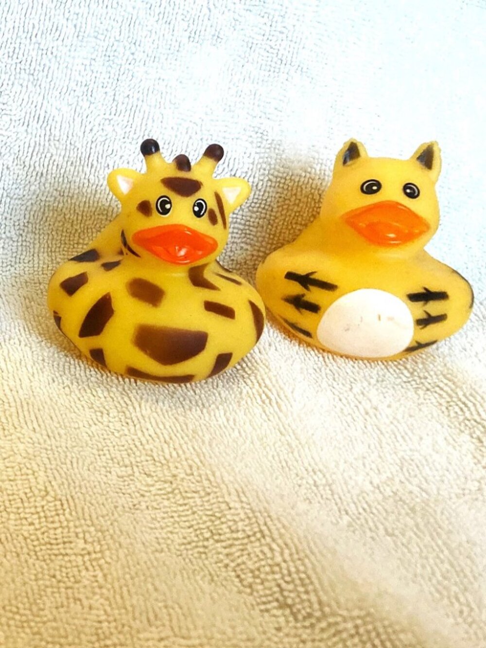 New 5 Unique Animal Plastic Tub or Jeep Ducks